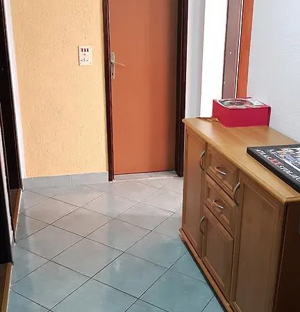 Spacious Apartment *