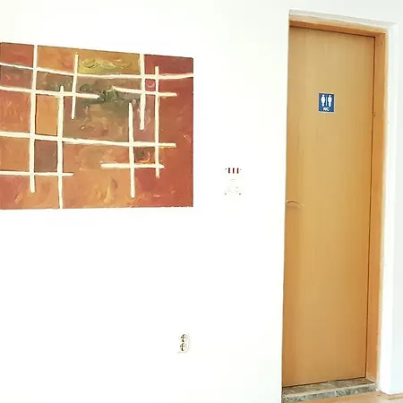 Spacious Apartment *